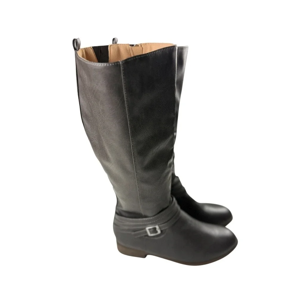 Journee Collection Womens Knee High Riding Boots Size 9 Buckle Zip Flat NWOB
